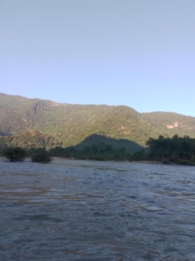 Lattanavongsa Guesthouse And Bungalows Muang Ngoi Екстериор снимка