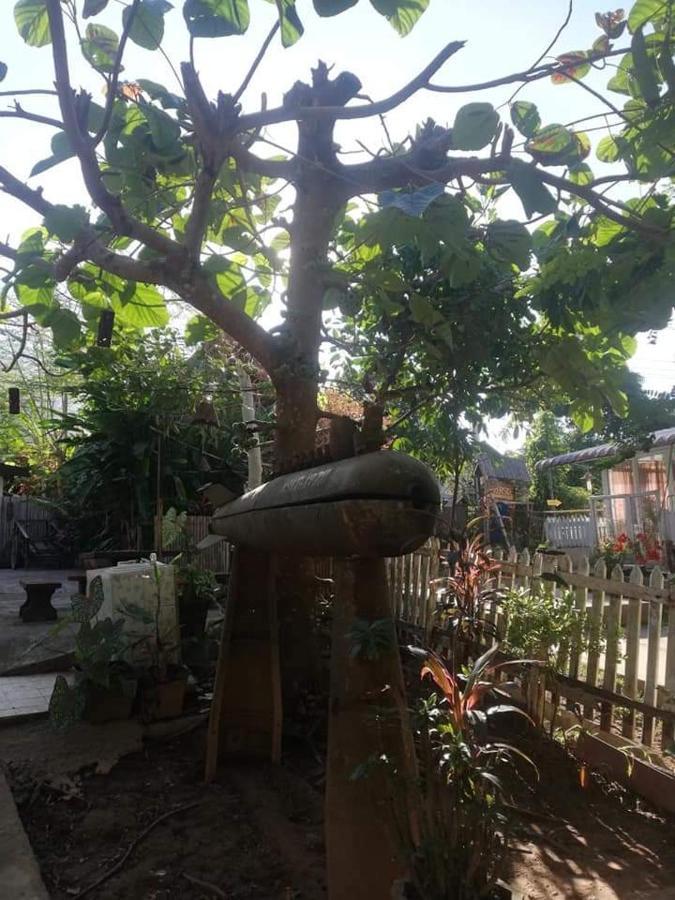 Lattanavongsa Guesthouse And Bungalows Muang Ngoi Екстериор снимка