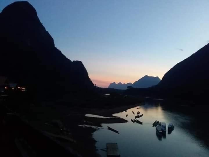 Lattanavongsa Guesthouse And Bungalows Muang Ngoi Екстериор снимка