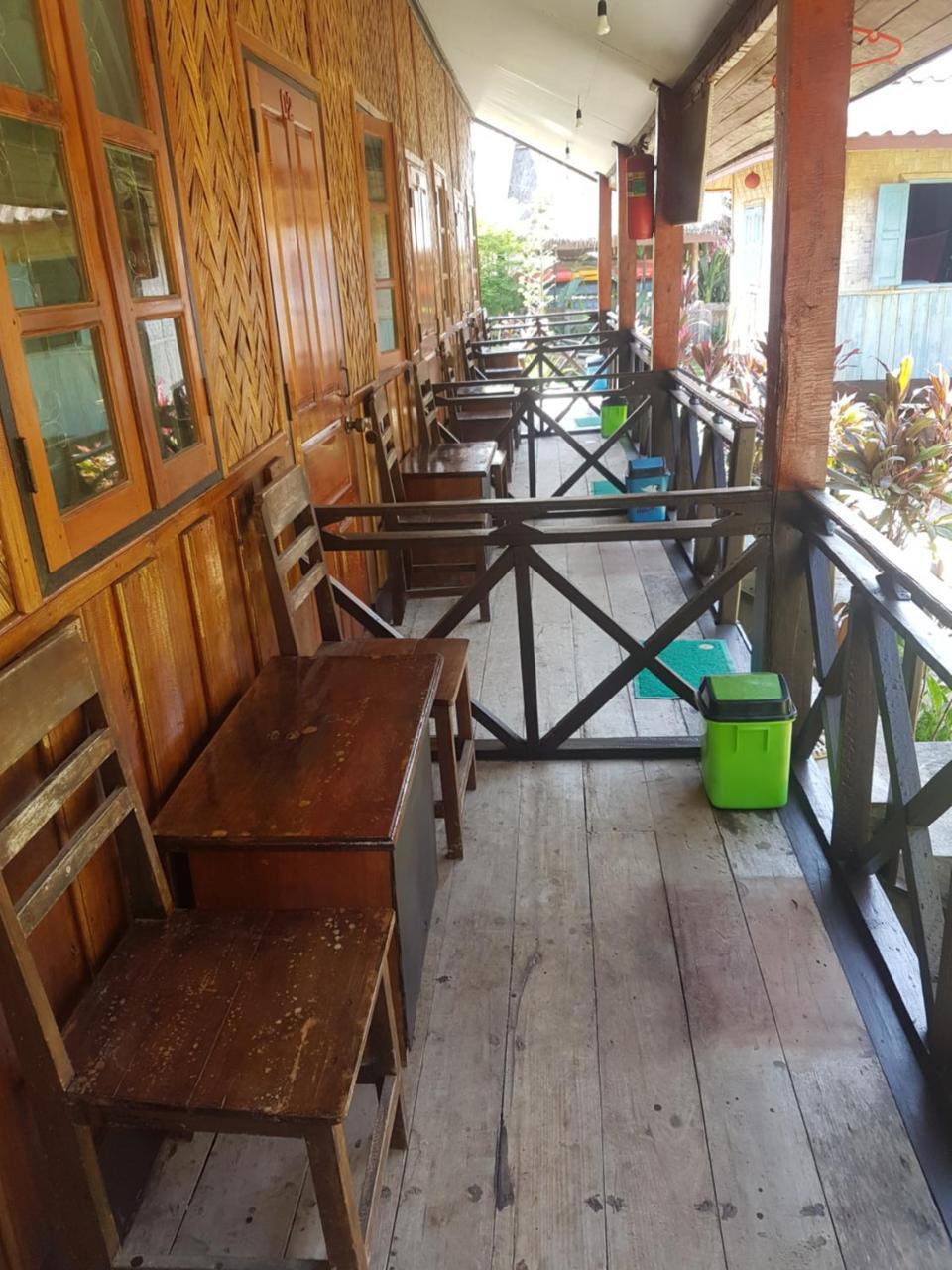 Lattanavongsa Guesthouse And Bungalows Muang Ngoi Екстериор снимка