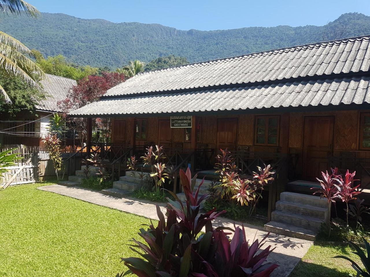 Lattanavongsa Guesthouse And Bungalows Muang Ngoi Екстериор снимка